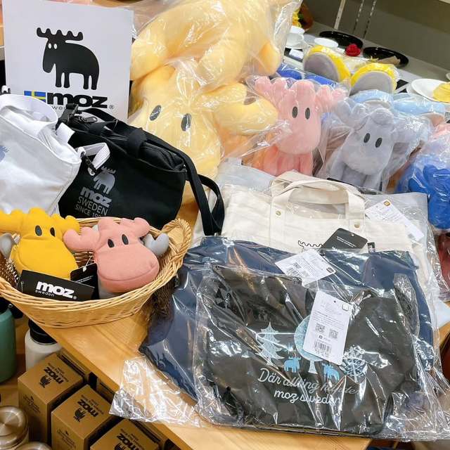 moz sweden（モズ スウェーデン）の画像